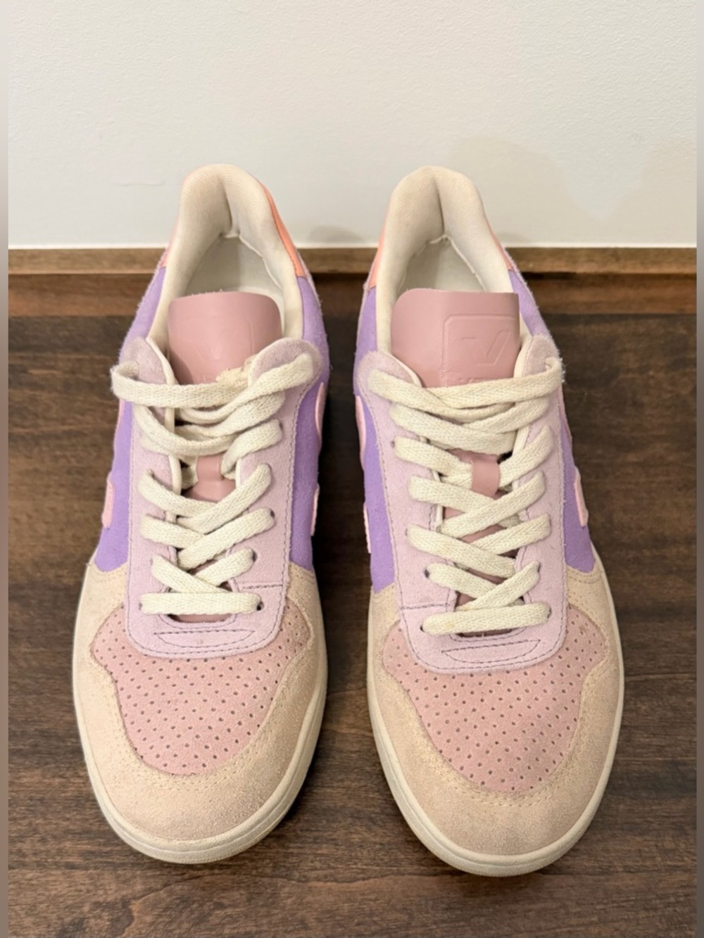 Veja Women's V-10 Pink & Purple Low-Top Sneakers